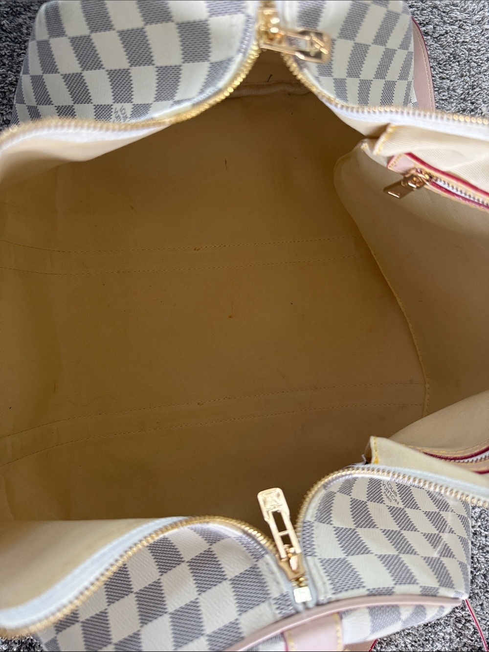 Checkered Pattern Top-Handle Duffel Travel Bag - Picture 10 of 16
